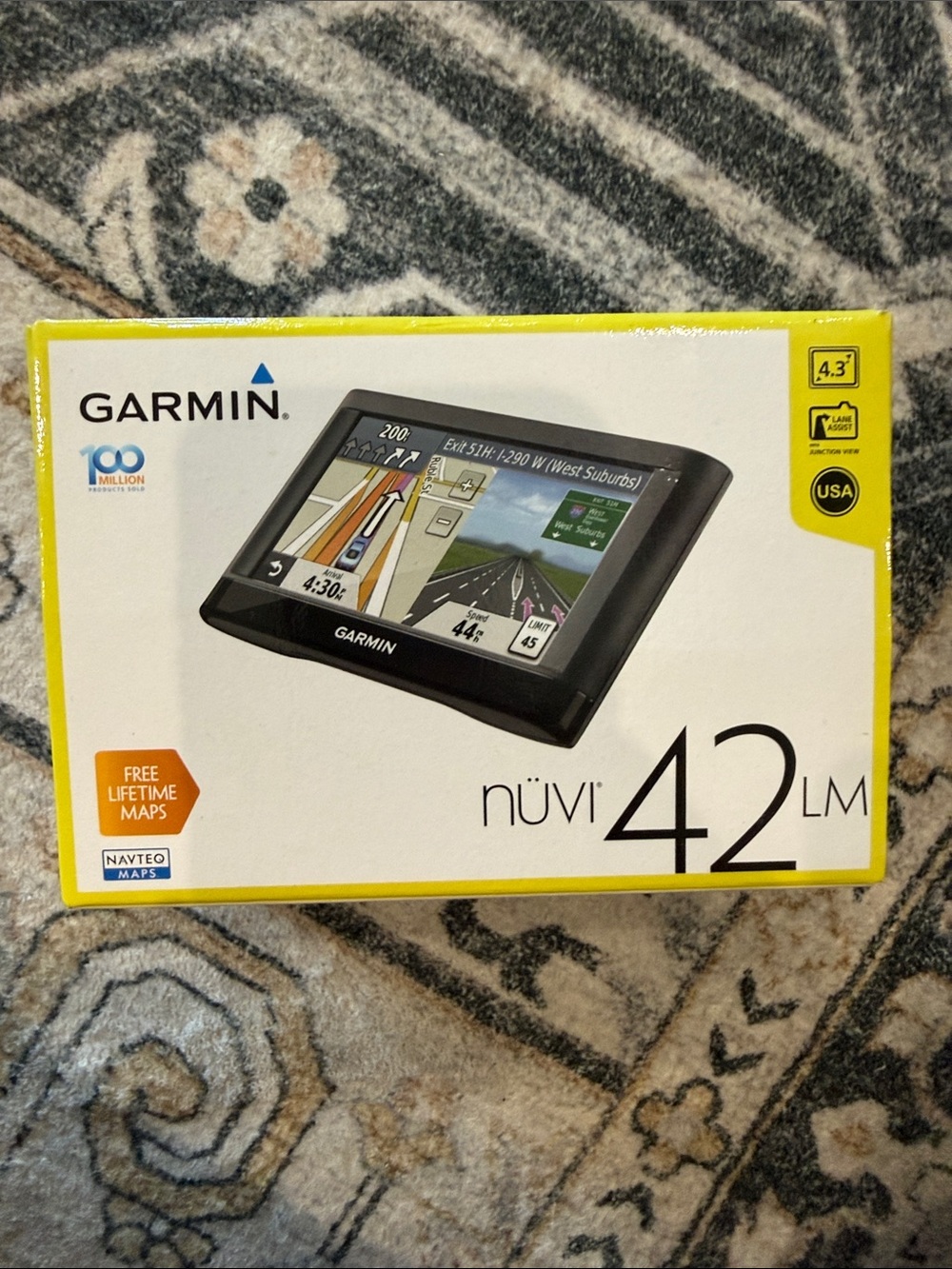 garmin nüvi 42 LM Black with Yellow Box